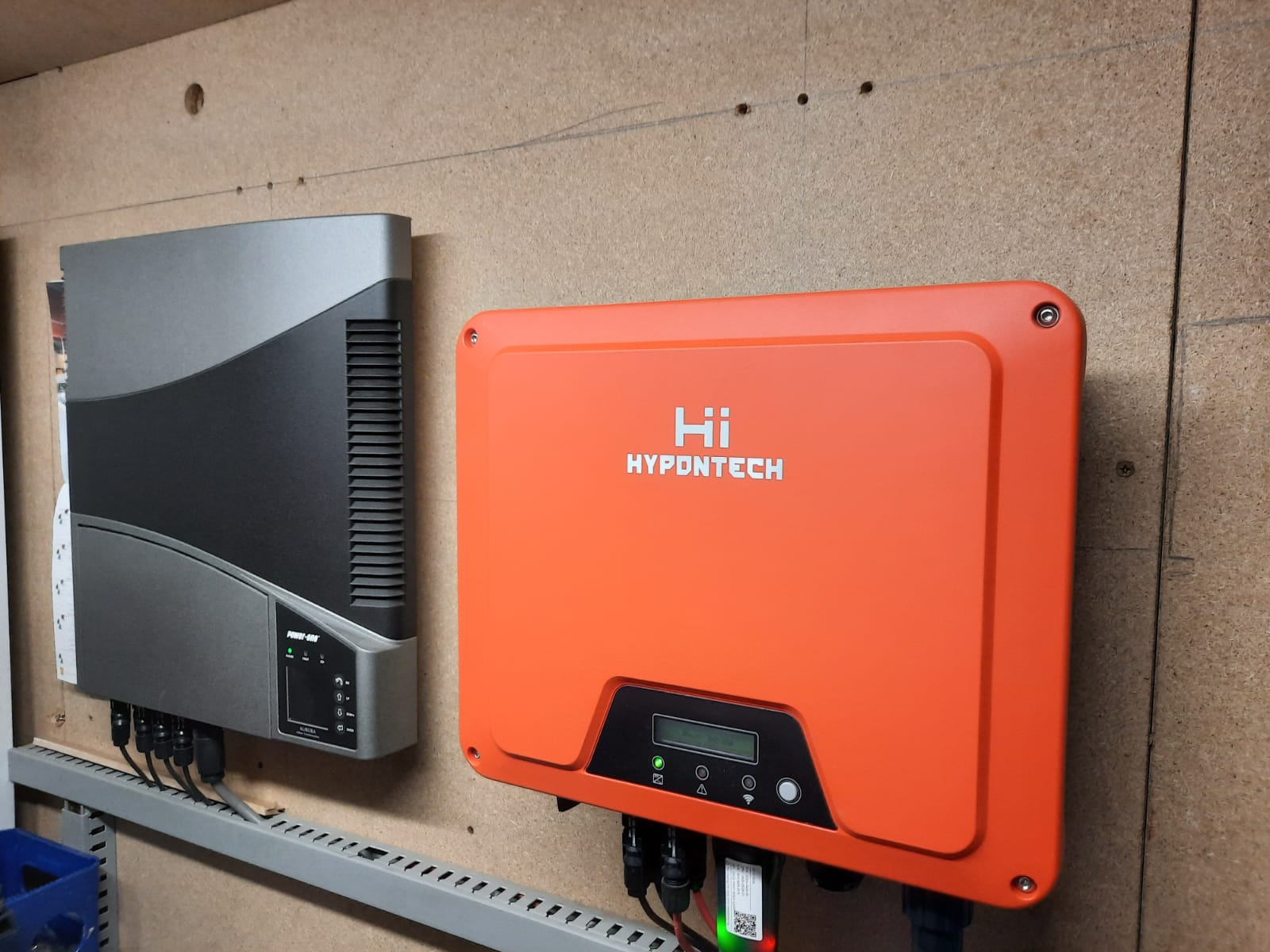 REMPLACEMENT ONDULEUR HYPONTECH 3 68 KVA À ATHUS MF PARTNERS